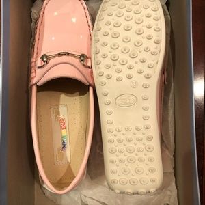 Girls flat shoes. Lite pink.